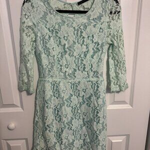 Signature8 Lace Mini Dress Size Medium Lace Backless 3/4 Sleeve Mint